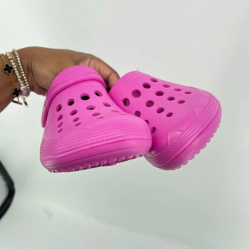 Women’s Hot Pink Clog Sandals Water Resistant Slip On Shoes NWT Size 5/6